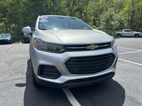 Used 2020 Chevrolet Trax LS AWD/4WD image 12