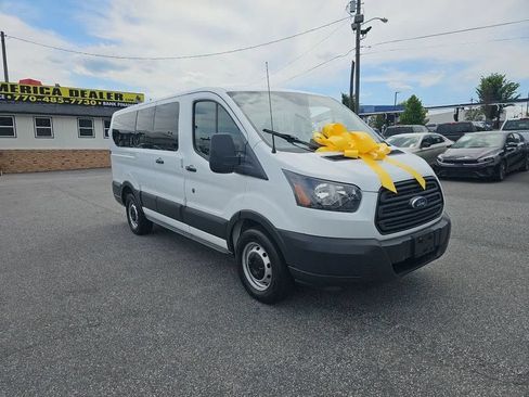 Used 2018 Ford Transit 150 XL RWD image 7