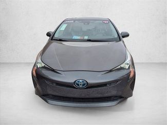 Used 2017 Toyota Prius Three video 2