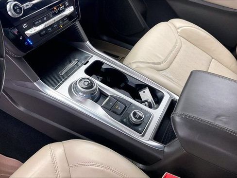Used 2021 Ford Explorer Platinum w/ Equipment Group 601A AWD/4WD image 17