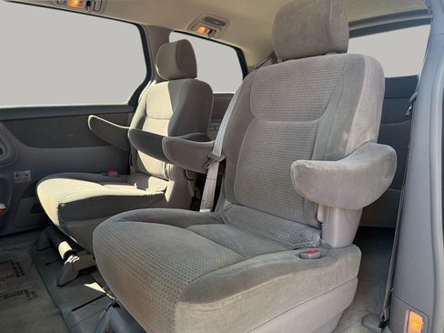 Used 2006 Toyota Sienna FWD image 13