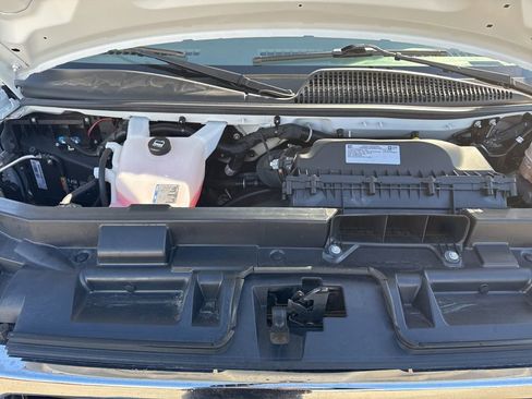 Used 2023 GMC Savana 2500 w/ Driver Convenience Package image 26