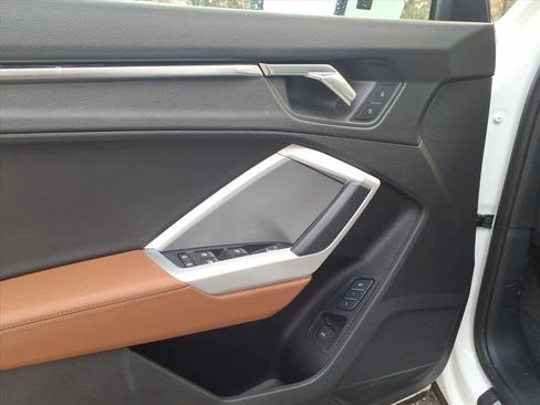 Used 2023 Audi Q3 2.0T Premium w/ Convenience Package image 18