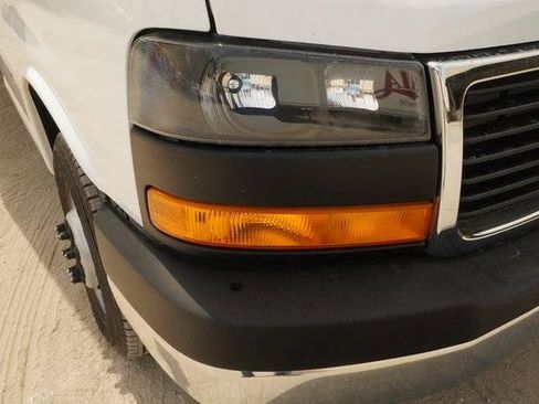 New 2026 GMC Savana 3500 Extended w/ Power Convenience Package RWD image 25