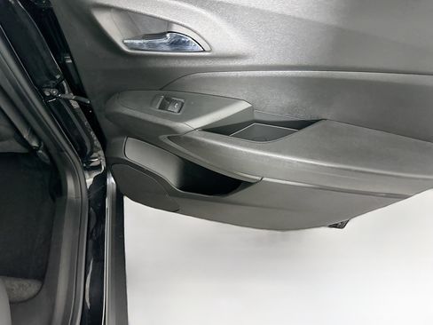 Used 2024 Chevrolet Trax RS w/ Driver Confidence Package image 28