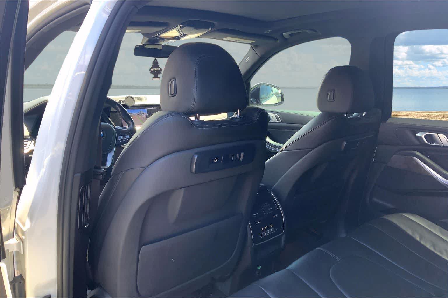 Used 2019 BMW X5 xDrive40i w/ Convenience Package AWD/4WD image 12