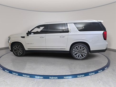Used 2025 GMC Yukon XL Denali Ultimate image 9