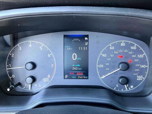 Certified 2024 Toyota Corolla Cross L image 24