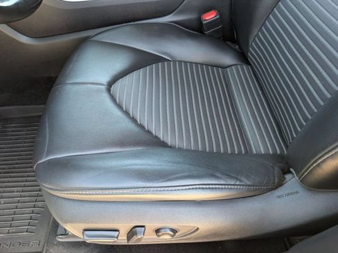 Used 2021 Toyota Highlander XSE AWD/4WD image 16