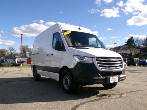 Used 2021 Freightliner Sprinter 2500 RWD image 33