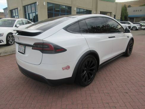 Used 2022 Tesla Model X AWD/4WD image 2