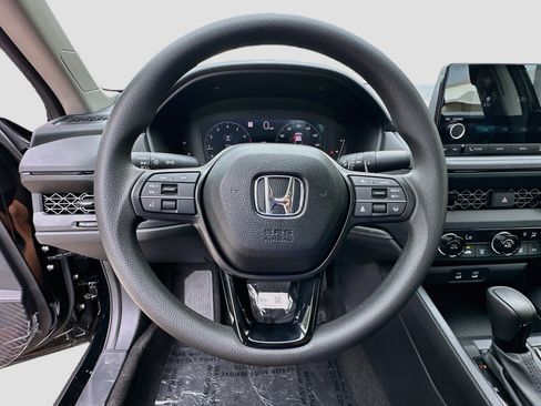 Used 2025 Honda Accord LX image 10