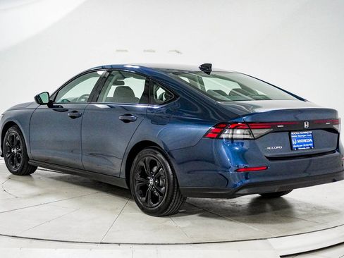 Certified 2025 Honda Accord SE image 6