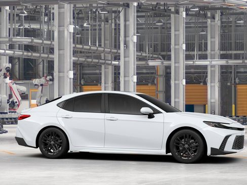 New 2026 Toyota Camry SE image 13