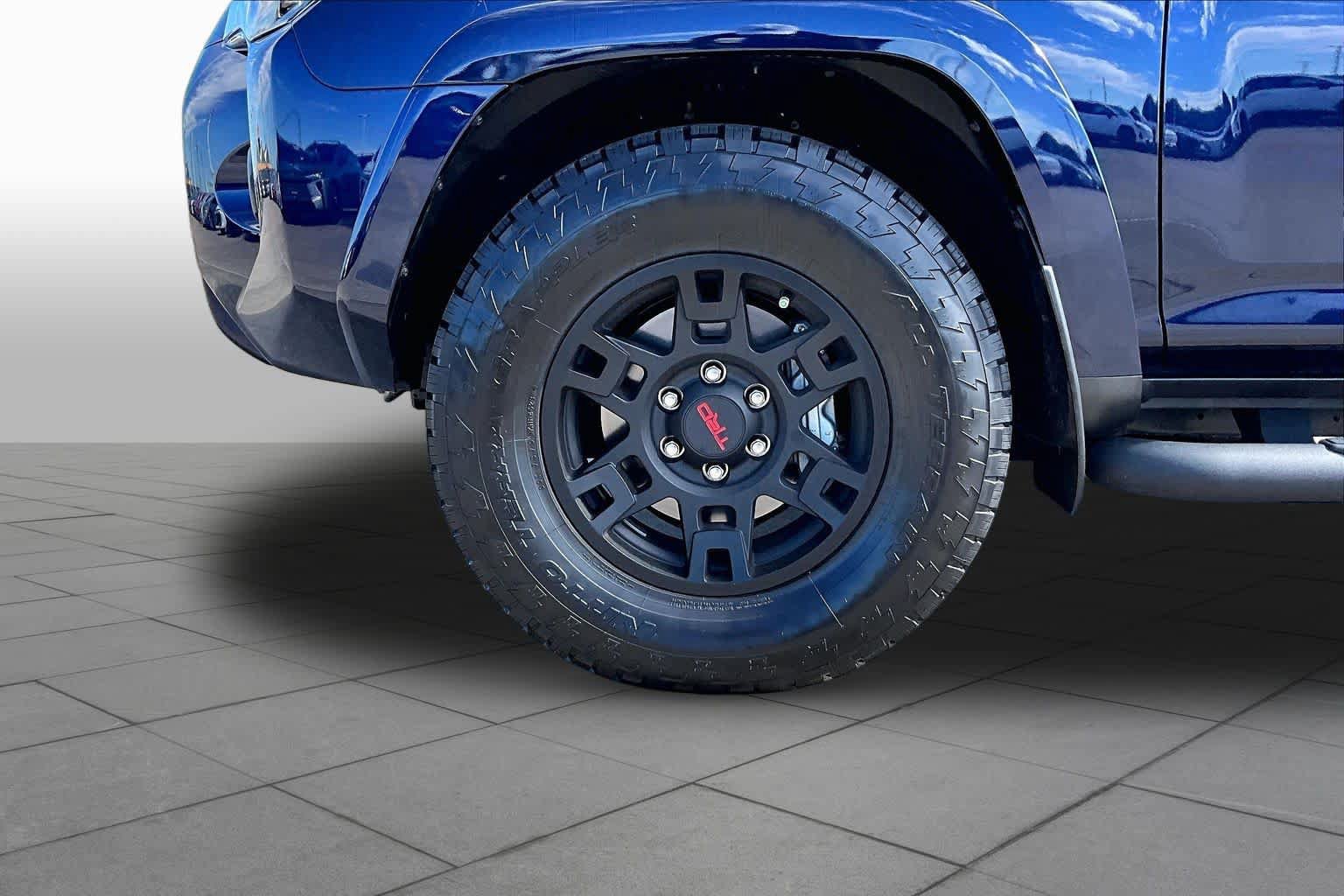 Used 2024 Toyota 4Runner SR5 Premium w/ Moonroof Package RWD image 11