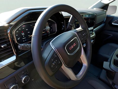 New 2026 GMC Sierra 1500 Elevation image 6