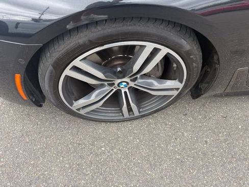 Used 2016 BMW 740i RWD image 9