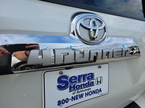 Used 2022 Toyota 4Runner Limited image 10