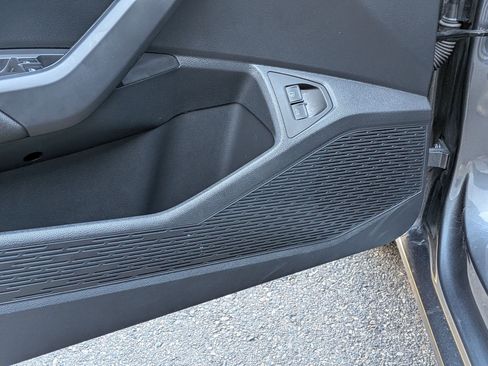 Used 2024 Volkswagen Jetta SE w/ Panoramic Sunroof Package FWD image 13