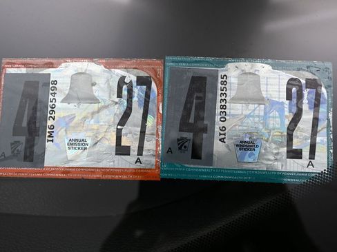 Used 2018 Ford Escape SE w/ SE Sync 3 Package image 9