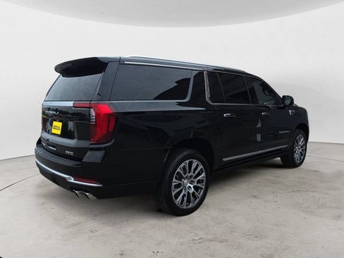 Certified 2025 GMC Yukon XL Denali w/ Sun & Power Step Package AWD/4WD image 5