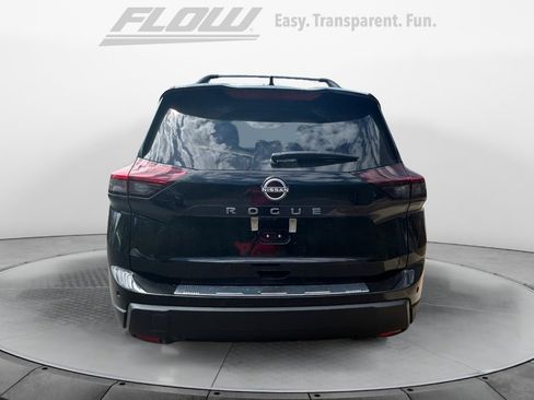 Used 2026 Nissan Rogue SV w/ SV Premium Package image 8