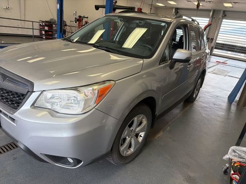 Used 2014 Subaru Forester 2.5i Touring AWD/4WD image 5