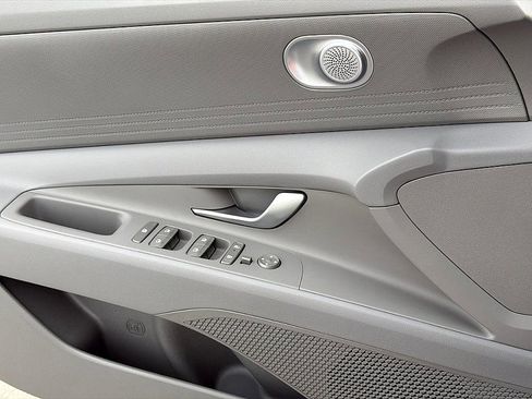 New 2026 Hyundai Elantra SE w/ Cargo Package image 16