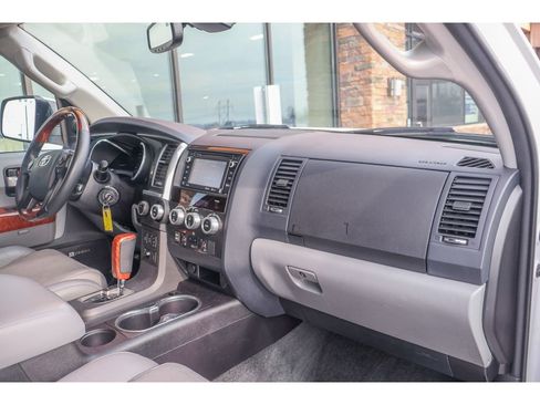 Used 2018 Toyota Sequoia Platinum image 13