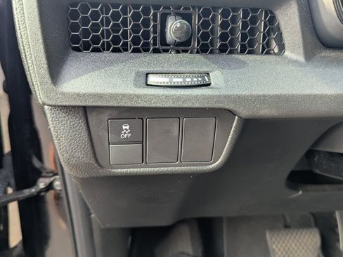 Used 2025 Honda CR-V EX image 11