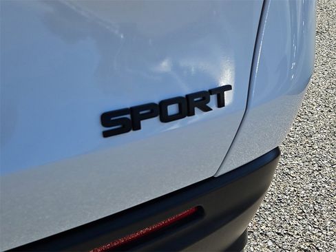 Certified 2024 Honda HR-V Sport image 12