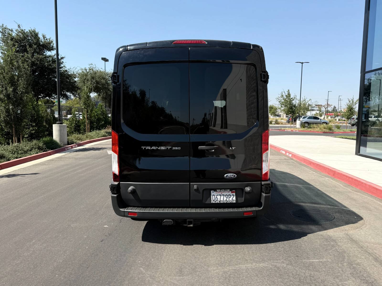 Used 2017 Ford Transit 350 XLT RWD image 8