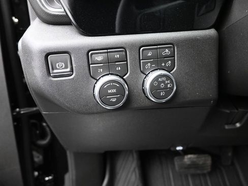 New 2026 GMC Sierra 2500 SLT w/ SLT Convenience Package image 19