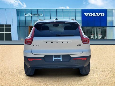 New 2026 Volvo XC40 B5 Ultra w/ Protection Package Premier image 5