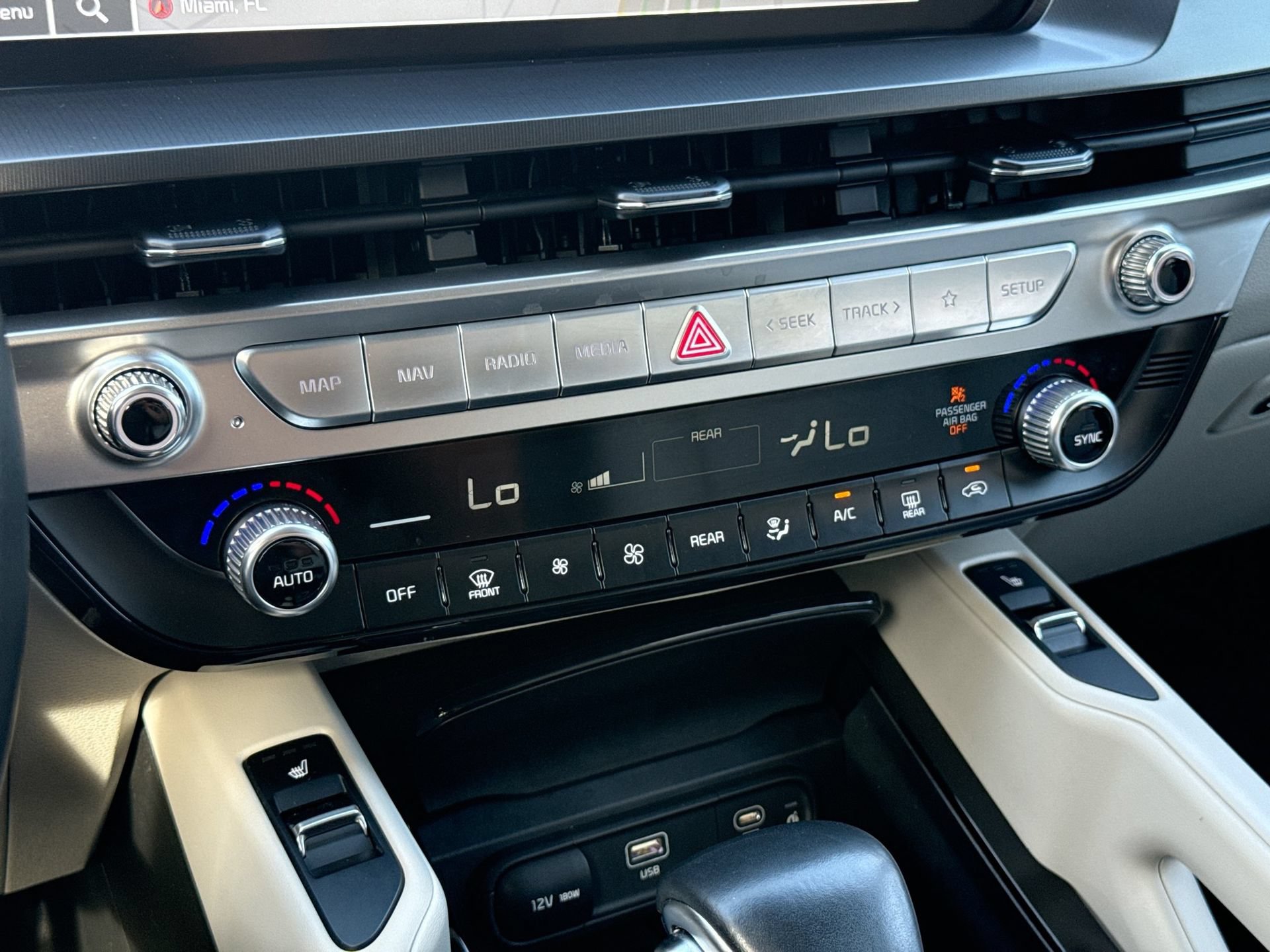 Used 2024 Kia Telluride S w/ S Sunroof Package FWD image 29