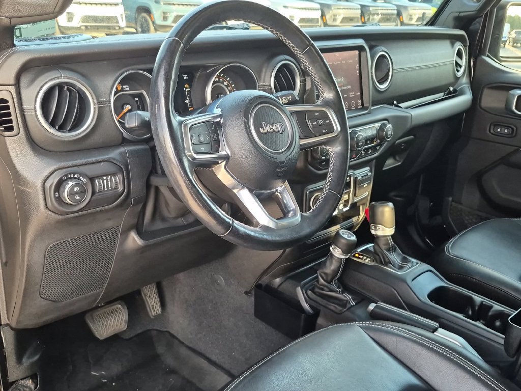 Used 2021 Jeep Gladiator Overland w/ Popular Equipment Package AWD/4WD image 37