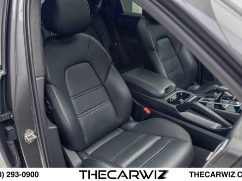 Used 2023 Porsche Cayenne Turbo AWD/4WD image 86
