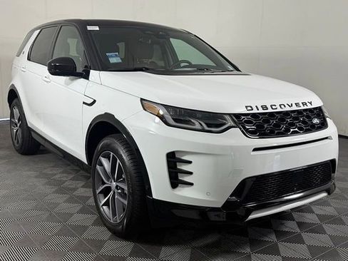 New 2025 Land Rover Discovery Sport Dynamic SE image 11