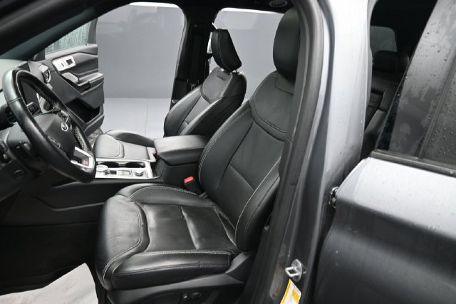 Used 2022 Ford Explorer ST w/ ST Street Pack AWD/4WD image 17