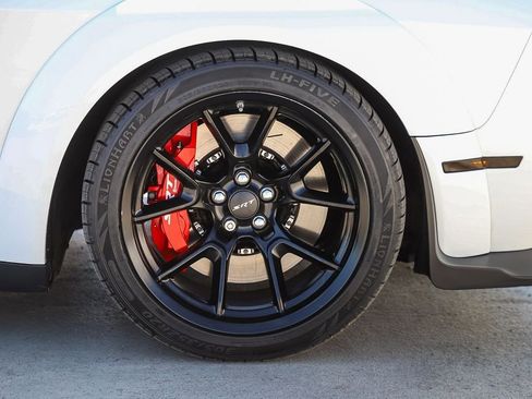 Used 2022 Dodge Challenger SRT Hellcat Redeye RWD image 11