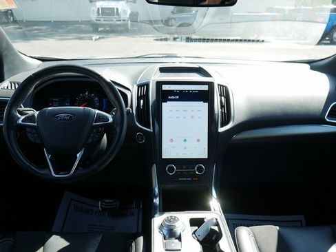 Used 2022 Ford Edge ST image 4