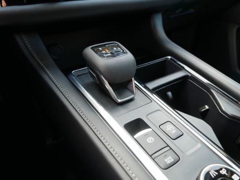 Certified 2023 Nissan Pathfinder SV AWD/4WD image 24
