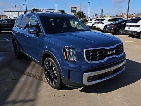 Used 2023 Kia Telluride SX Prestige image 3