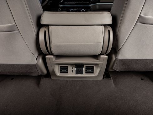 Used 2024 GMC Sierra 1500 SLE w/ Preferred Package image 33