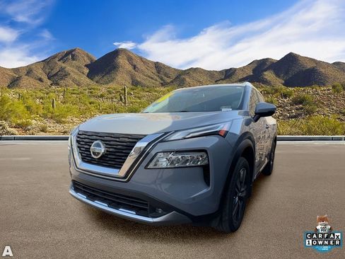 Used 2021 Nissan Rogue Platinum FWD image 2