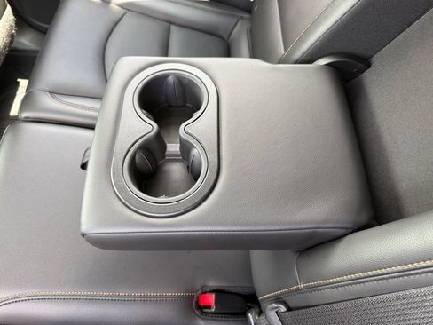 Used 2020 Chevrolet Equinox Premier w/ LPO, Floor Liner Package FWD image 17