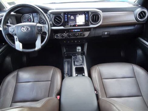 Used 2016 Toyota Tacoma Limited AWD/4WD image 14