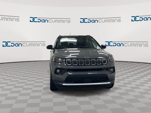 Used 2022 Jeep Compass Limited AWD/4WD image 3
