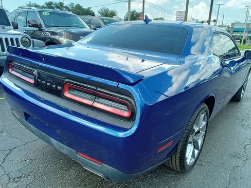 Used 2020 Dodge Challenger SXT w/ Plus Package image 5