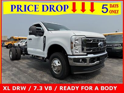 New 2025 Ford F350 XL w/ XL Chrome Package